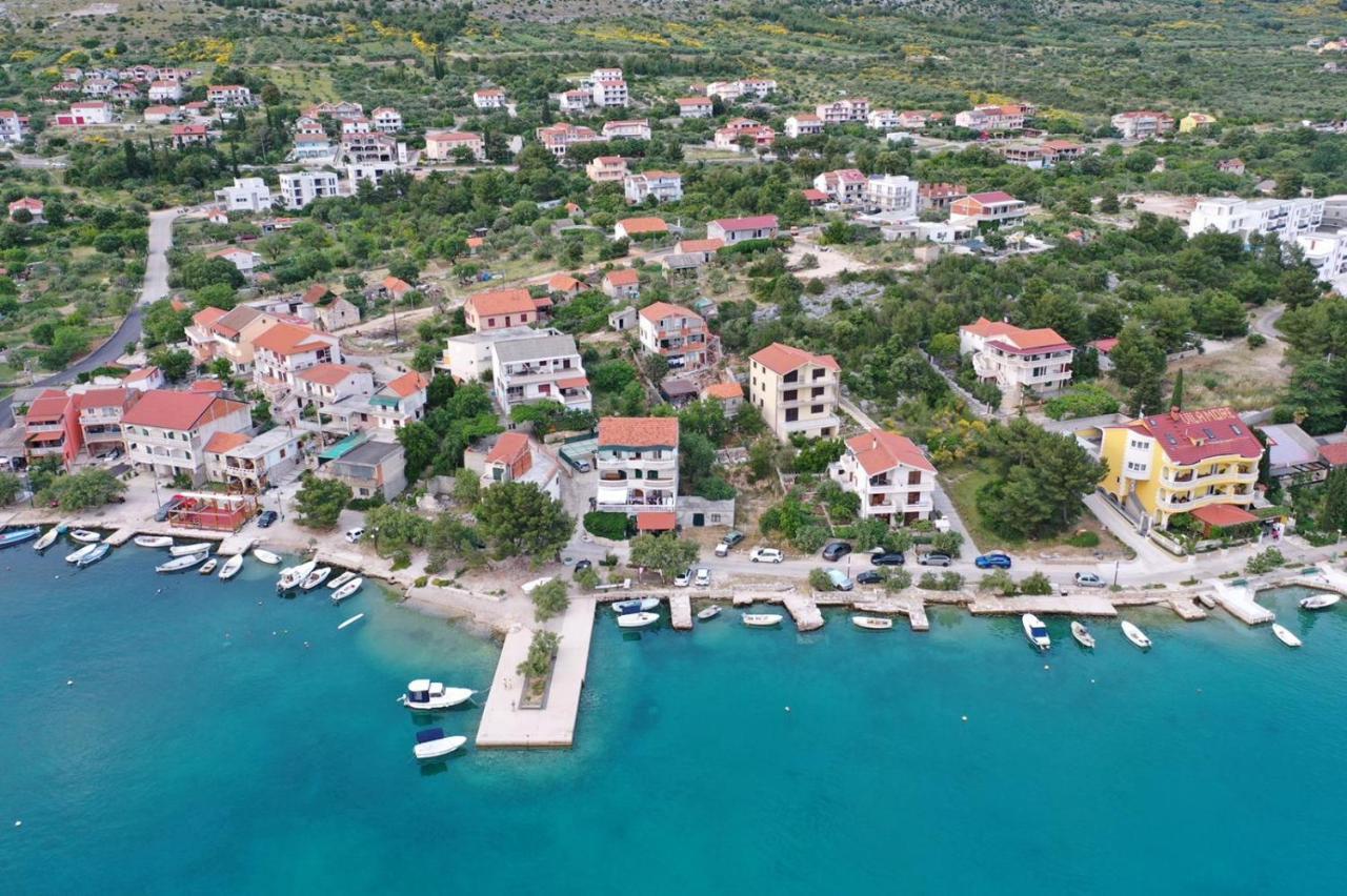 Apartmani Bonaca - 10M To The Sea Grebastica Exterior photo